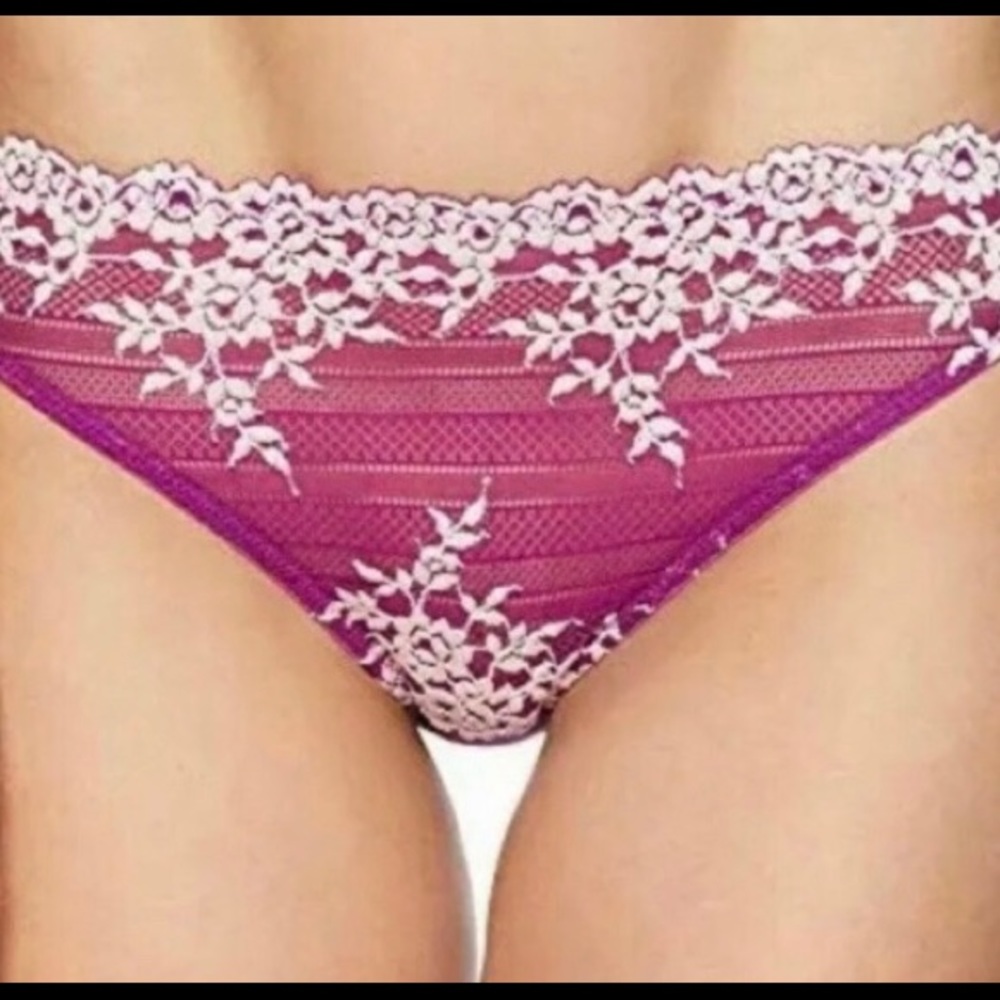 Wacoal Embrace Lace Bikini Hollyhock Chalk Pink